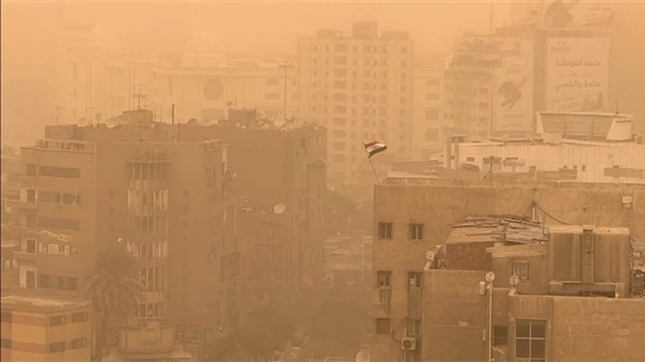 رياح مثيرة للأتربة وتقلبات جوية في الجمعة الرابعة من شهر رمضان